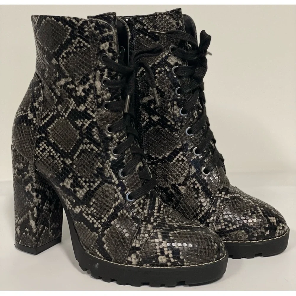 *SOLD* Call It Spring Faux Snakeskin Heeled Boots Gray & Black Size 9 - Picture 1 of 5